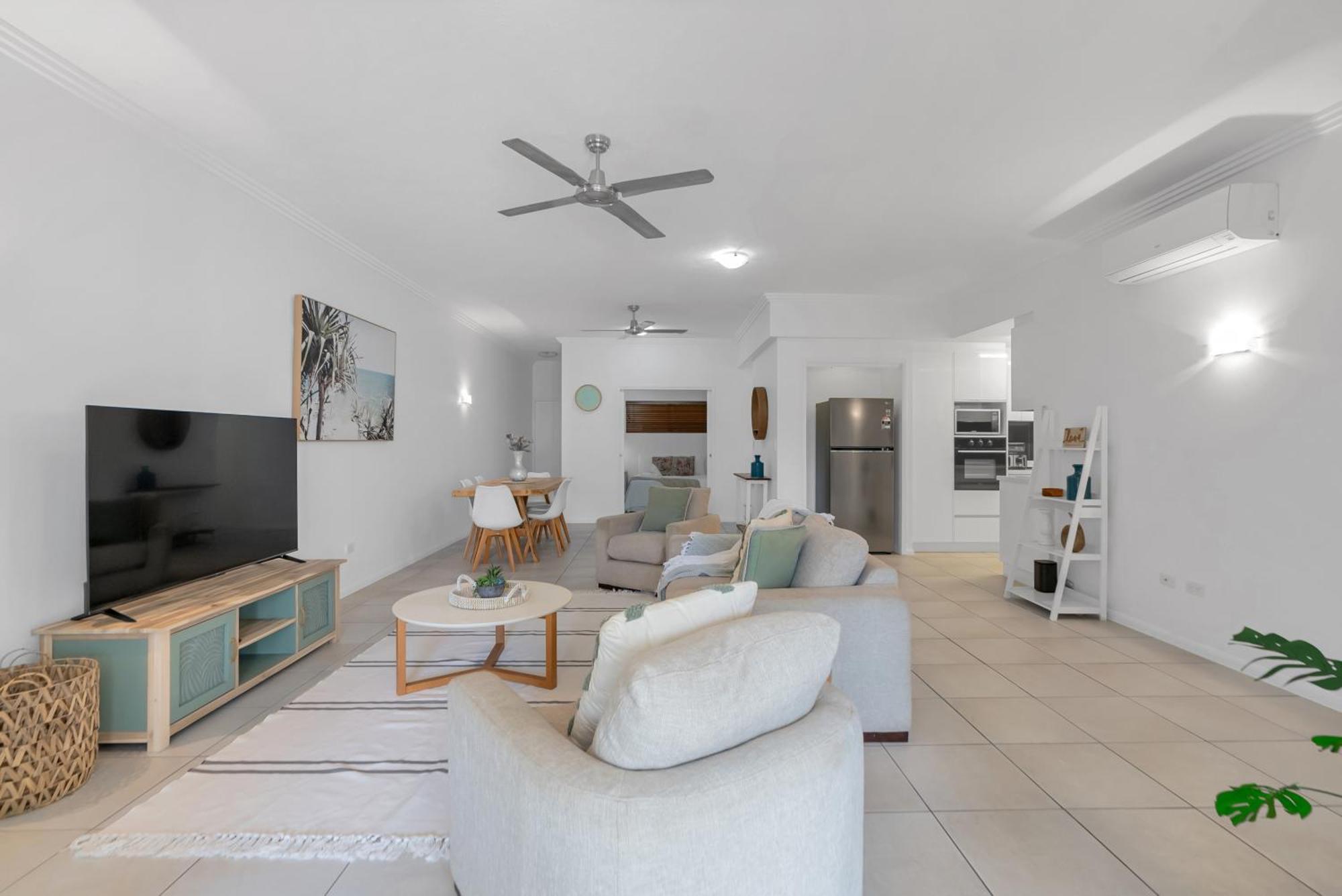 Apartment 'eclipse' A Poolside Family Escape In The Cbd Cairns